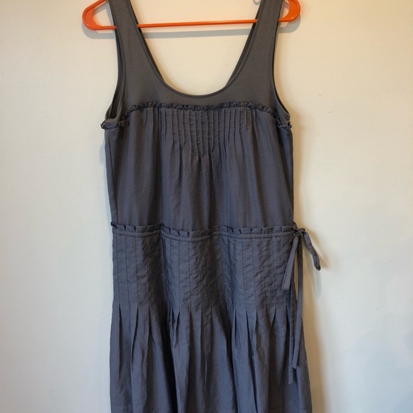 [BCBGMAXAZRIA] Gray-Ruffled Dress, Size 6 - Picture 3 of 7